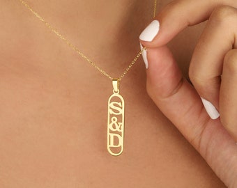 Oro de 14K De oro personalizado Vertical Collarplate, Collar de Nombre Personalizado, Collar de Letras, Collar Inicial, Collar Delicado, Regalo de Simpatía