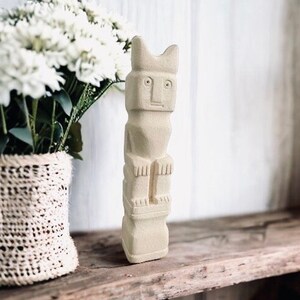 Ethnic statuette H25 cm, primitive art, stone statuette