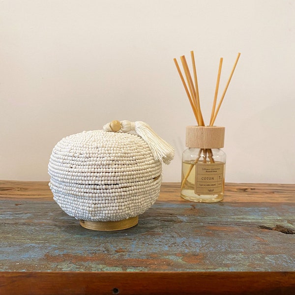 Petite boîte ronde en perles blanches et bambou, boîte à bijoux