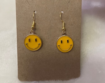 Brincos Smiley Face Amarelo Brinco Nirvana