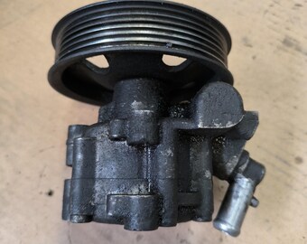 Power steering pump Alfa romeo 159