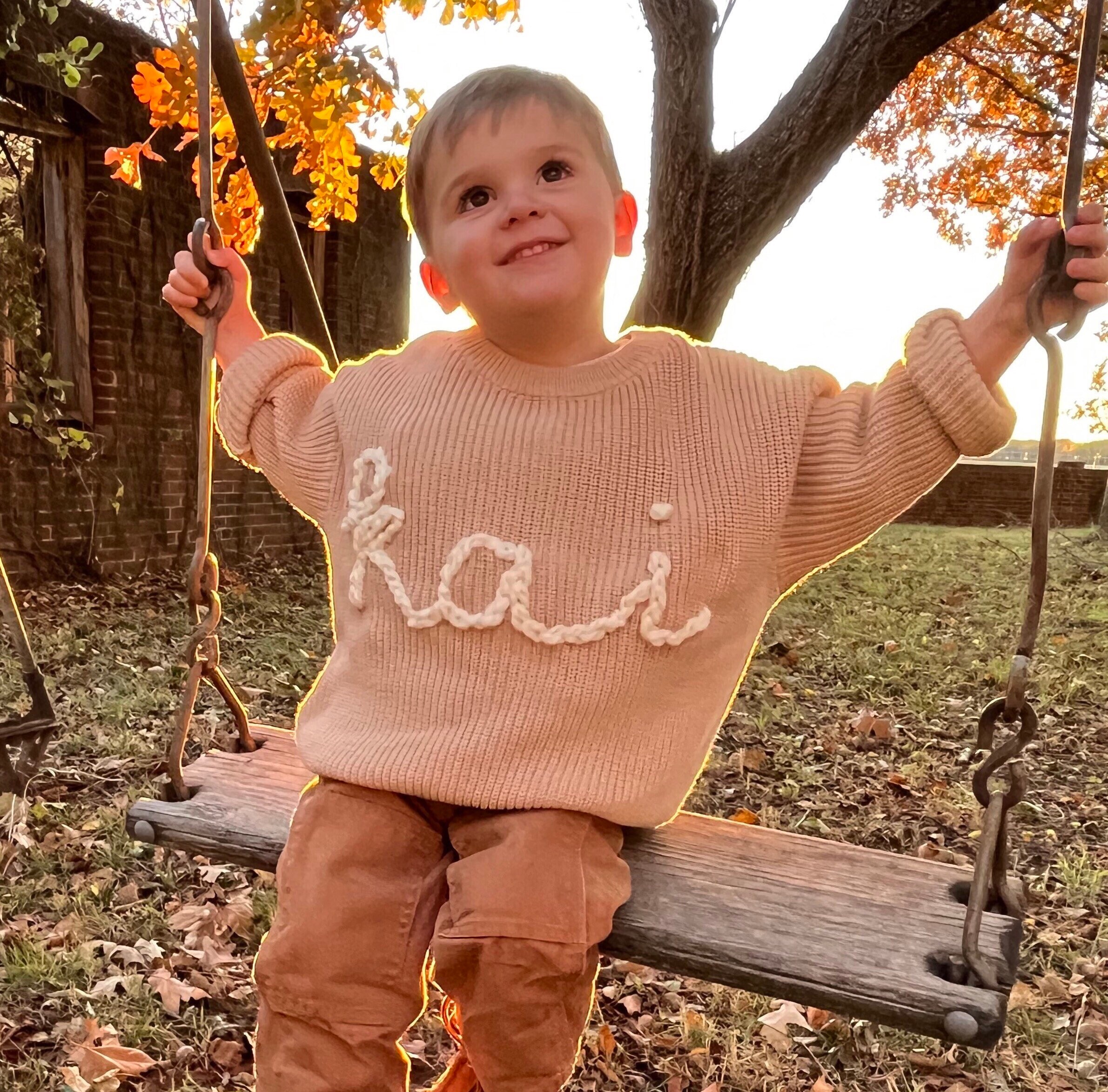 chain stitch font custom baby name sweater red green white or brown Kleding Unisex kinderkleding Unisex babykleding Sweaters Personalized baby Toddler Embroidered name sweater baby toddler gift 