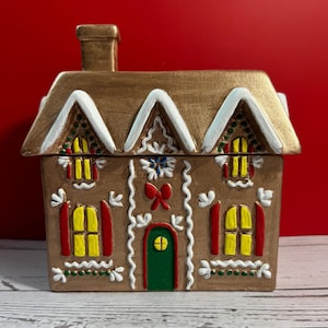 Pote de cerâmica para casa de gengibre / Pintado à mão / Pote para doces / Pote para festas