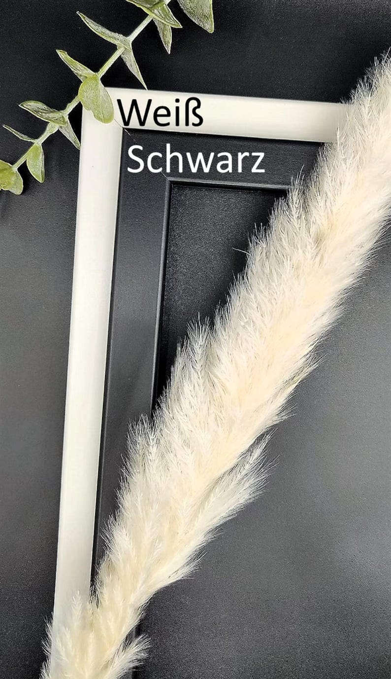 Personalisiertes Hochzeitsgeschenk im hochwertigen DIN A4 Bilderrahmen mit Plexiglas – kreatives Geldgeschenk zur Hochzeit mit Namen des Brautpaares, Hochzeitsdatum und Wunschtext. Perfekt als Erinnerungsgeschenk oder Dekoration für die Hochzeitsfeier. Individuell gestalteter Bilderrahmen als kreative Geschenkidee zur Hochzeit. Ideal für Brautpaar, Freunde oder Familie. DIY Geldgeschenk Hochzeit – personalisiert, einzigartig und handgefertigt.