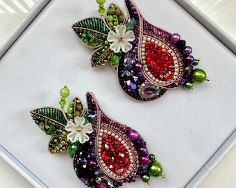 Hand-embroidered brooch ‘’Sweet Figs”. Handmade designer pin brooch.