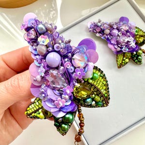 Handmade Beaded Lilac Brooch: Designer Floral Accessory