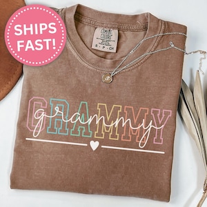 Grammy Comfort Colors Shirt, Comfort Colors Grammy T-Shirt for Grammy Mother&#39;s Day Gift for Grammy Tee Mother&#39;s Day Grammy Gift (KC0014)