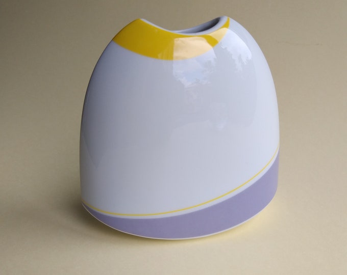 Arzberg Bavaria Germany. Mid Century Modern Style Vase in Nice Pastel Colours - Yellow, Gray, Purple. Quality Shiny Porcelain. Marked Below.
