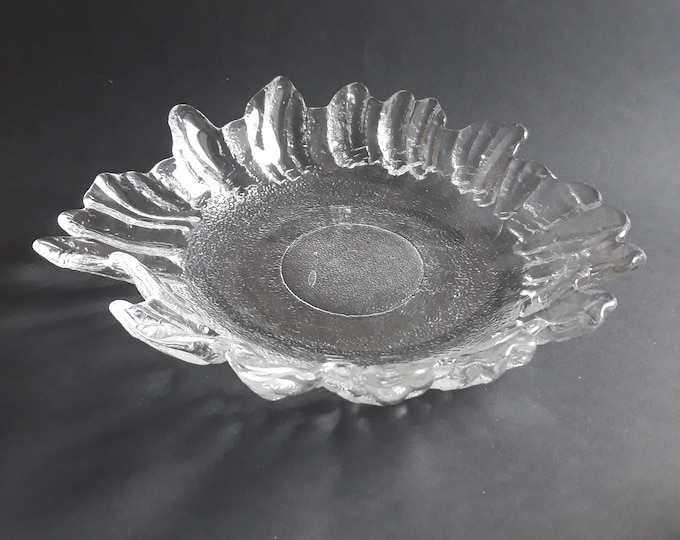 Lindshammar Crystal Glass Bowl Sweden. Flower Shaped Shallow Bowl. Designed by Christer Sjogren Swedish Brutalist. Swedish Glass Design.