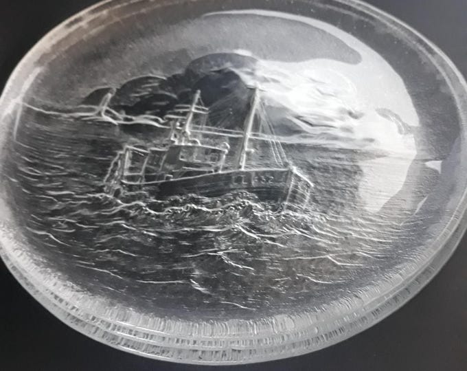 One Vintage Nybro Glasbruk Sweden Large 10" Textured Crystal Glass 10" Plate in Bahus Pattern. Design by Paul Isling. Swedish Tableware.