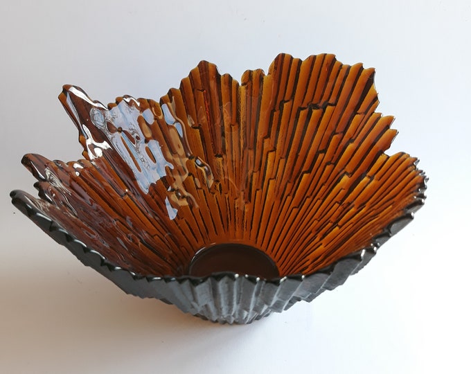 Snapphane Glasbruk, Sweden. Northern Lights Glass Bowl. Decorative Swedish Glass. Amber Colour Deep Bowl.
