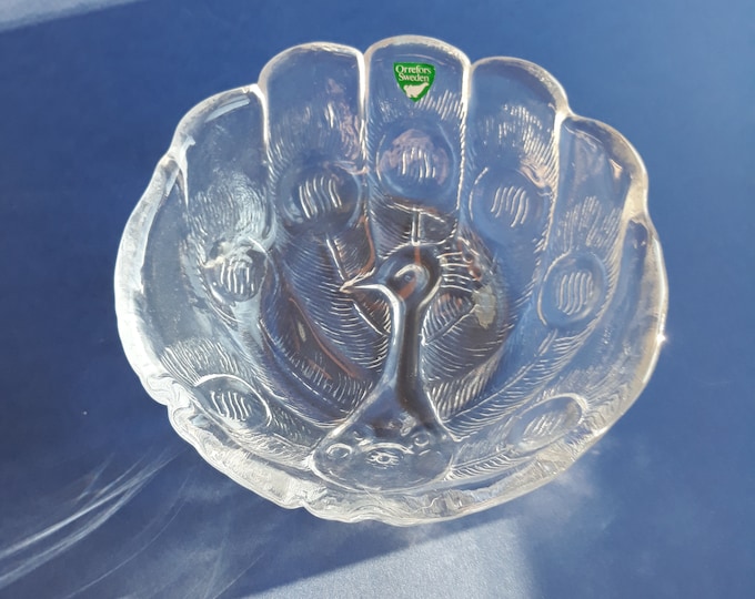 Orrefors Sweden. Peacock Crystal Glass Bowl Dish. Design Lars Hellsten. Excellent Condition. A Gift for Bird Lovers. Scandinavian Art Glass.