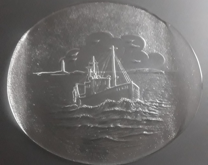 Vintage Nybro Glasbruk Sweden Large Textured Crystal Glass Platter 31.5 cm 12.4"  in Bahus Pattern. Design by Paul Isling. Swedish Tableware