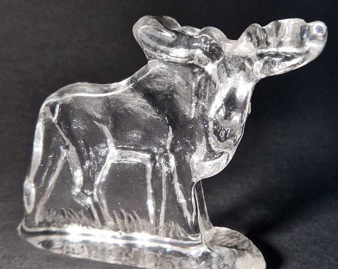 Vintage Swedish Bergdala Clear Textured Crystal Glass Elk, Moose Figurine, Sculpture, Paperweight. Nordic Home Decoration from Sweden.