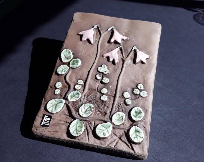 Jie Gantofta Sweden Ceramic Wall Hanging, Plaque, Decoration. Design Aimo Nietosvuori. Brown Matt base, Glazed Linnea Flower Relief. Retro.