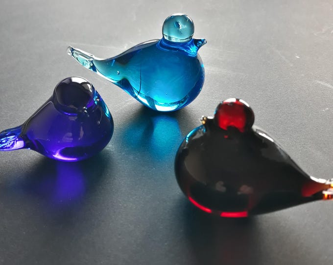 Set of 3 Small Swedish Art Glass Bird Figurines in Blue, Orange and Cobalt Blue Colours. Hand Blown. Made in Sweden. Cute Sun Catchers.