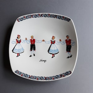 Vintage Figgjo Flint Norway Squarish Plate. Two Hardanger Dancing Couples Image in Colourful Norwegian Folk Suits. Marked.