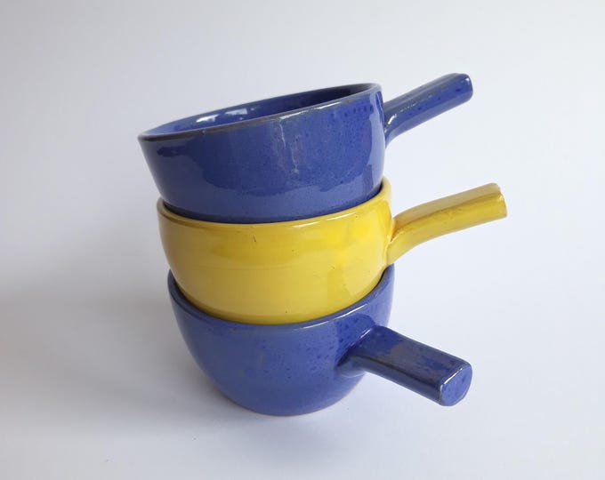 Set of 3 Small Hoganas Krukmakaren Sweden Stoneware Handled Ramekins from 60s. Swedish Vintage Pottery. Mid Century Modern Style. Cookware.
