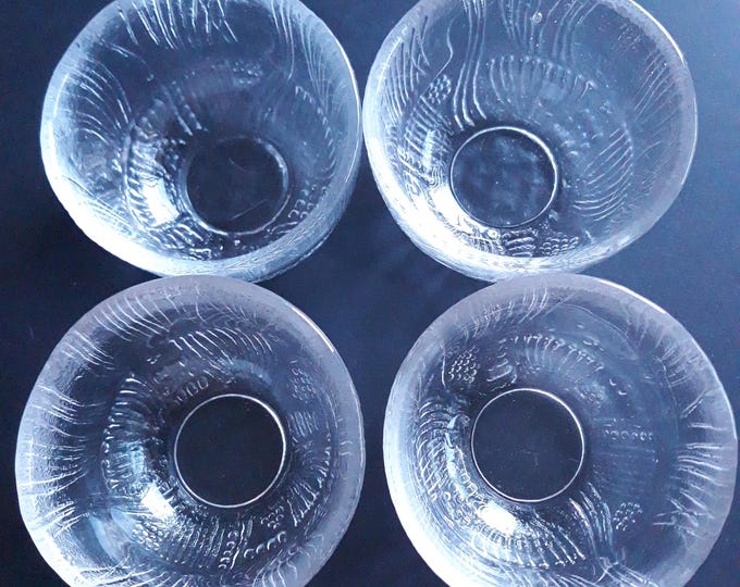 Set of Magnor Norway Havrett Small Bowls for Seafood or Shellfish. Design Arne Lindaas. Norwegian Design Art Glass.