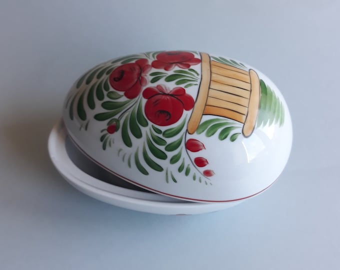 Vintage Porcelain Easter Egg. Pill  Candy Jewelry Trinket Box from Hollohaza Hungaria. Hand Painted with Red Flowers. Lovely Easter Decor.