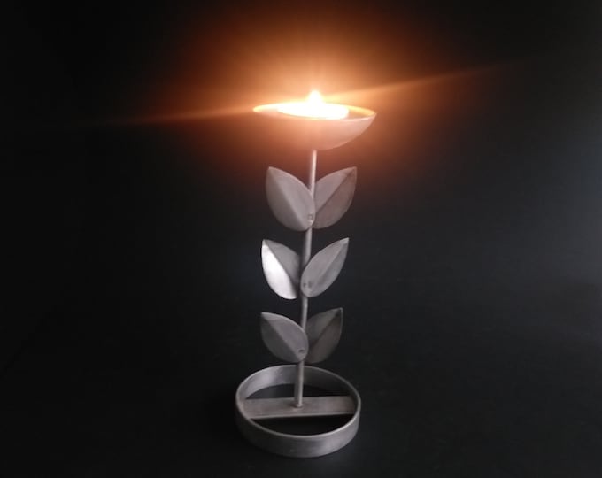 Vintage Swedish Metal Candle Tealight Holder for One Candle. Stylized Leave Decor. Marked Made in Sweden. Grey Colour. Patina. Home Decor.