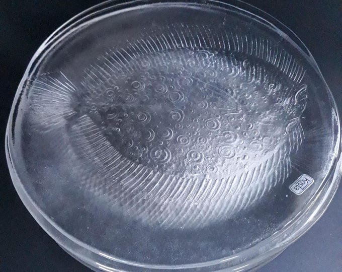 Kosta Boda Sweden Textured Crystal Glass Vintage Sea Food Serving Plate with Embossed Fish. Round Free Form. Design Göran and Ann Warff.