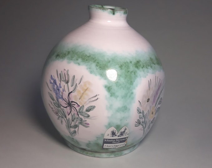 Kloster Keramik Ystad Sweden. Vintage Ceramic Vase. White and Malachite Colored Glaze. Hand Painted in Floral Design. Scandinavian Pottery.