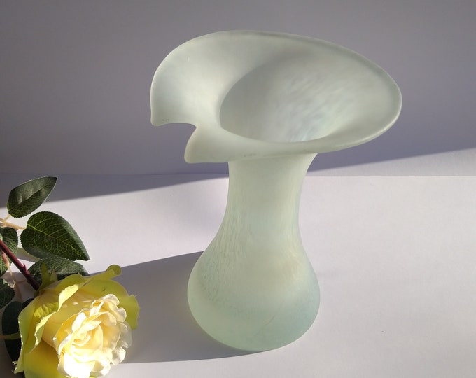 Hadeland Norway Marbled Glass Vase in Soft Fogy Tone. Vintage Scandinavian Art Glass. Restrained Nordic Design. Neutral Colour Palette.