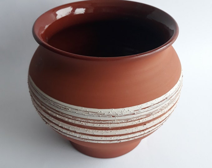 Tallberg Keramik Sweden. Good Size Vintage Ceramic Brown Pot with White Decor. Glazed Inside. Good as Planter. Scandinavian Swedish Pottery.