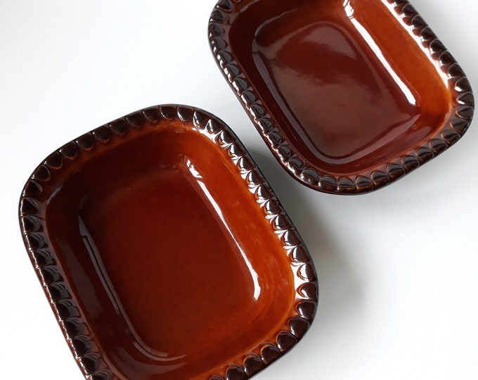 Set of 2 Gabriel Sweden Rectangular Ceramic Serving Dishes, Bowls Glazed in Brown Colour. Edge Decor with Hearts. Vintage Swedish Pottery.