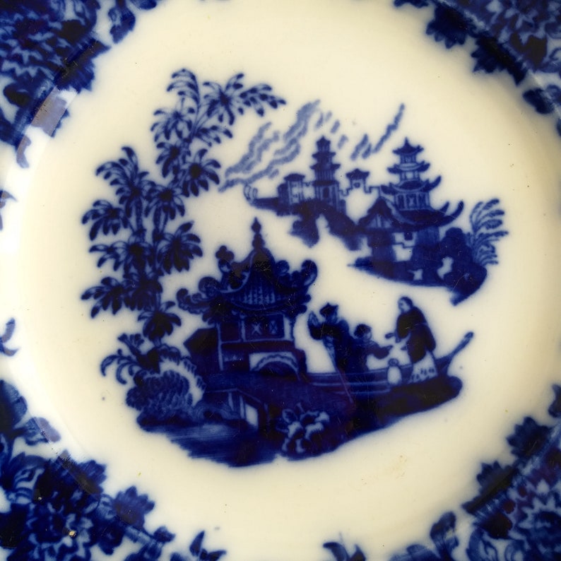 Antique Rörstrand Flow Blue Plate. Beautiful Old Swedish Porcelain Plate. Oriental Scene. Border Decorated with a Plant Motif. Collectable. image 3