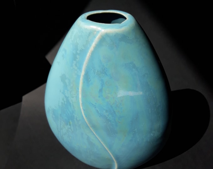Iridescent Aqua Blue Vase. Simple Elegant Lines. Perfect Vintage Interior Piece from 80s. Boudoir Vase. Lovely Home Decoration.