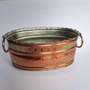 Vintage Oval Copper Planter on Feet with Brass Decoration. Lovely Ruffled Edge and Rings on Ends. Galvanized Inside. Patina. Home Decor.