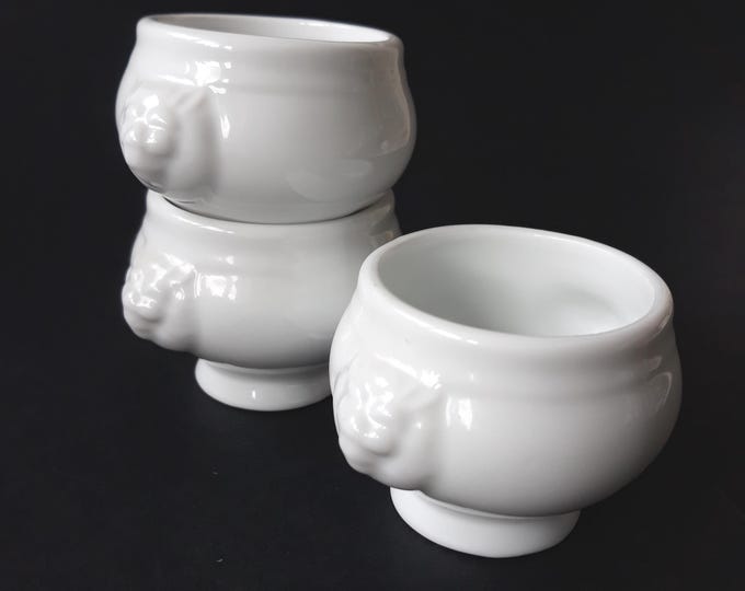 Set of 3 Galzone Denmark Small White Porcelain Bowls on Pedestal with Lion Heeds. Marked. Pinch Bowls. Can be used for Spices, Salt or Sauce
