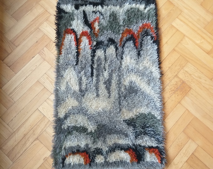 Rya Rug Sweden. Medium Size Vintage Wool Rya Rug from 70s (long pile/shag) Technique. Abstract Pattern Hand Knotted in Wool on a Cotton Base