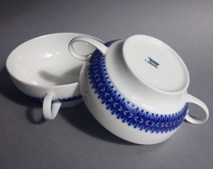 Pair of MCM Thomas Rosenthal Germany Quality Porcelain Soup Bowls. Pattern Lisette. Very Classic White with Blue Colour Ornament Decoration.
