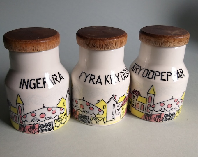 Set of 3 Schramberg Majolica Ceramic Spice Jars Canisters. Mid Century Modern. Sweet Pepper, Ginger, Four Spices. Vintage Kitchen Decor.