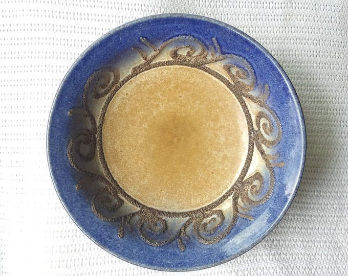 Veb Strehla Keramik East Germany. Bowl in Fat Lava Style. Blue, Beige Colour Toned Glaze. Mid Century Modern Design. German Vintage Pottery.