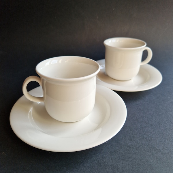 Pair of Arabia Finland Arctica Espresso Coffee Ceramic Cup and Saucer Sets in White Colour. Inkeri Leivo Design. Vintage Finnish Tableware.