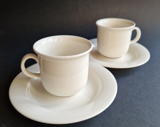 Pair of Arabia Finland Arctica Espresso Coffee Ceramic Cup and Saucer Sets in White Colour. Inkeri Leivo Design. Vintage Finnish Tableware.
