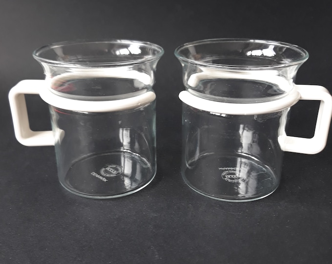Set of 2 Iconic Vintage Bodum Denmark Bistro Series Tea Coffee Glasses 80s. Made of Heat Resistant Glass, Removable White Plastic Holder.
