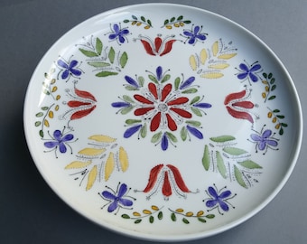 Piatto in porcellana dipinta a mano Langenthal Suisse di qualità 24 cm (9,44"). Bella piastra decorativa per tavolo. Artista firmato. Home Decor dagli anni '80.