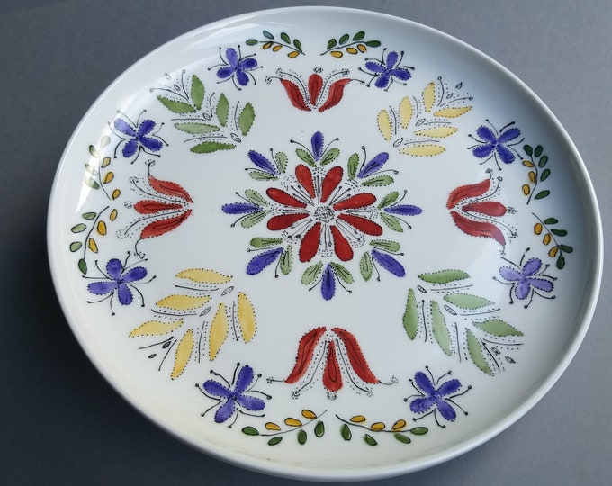 Quality Langenthal Suisse Hand Painted Porcelain Plate 24cm (9.44"). Lovely Decorative Plate for Table. Artist signed. Home Decor from 80s.