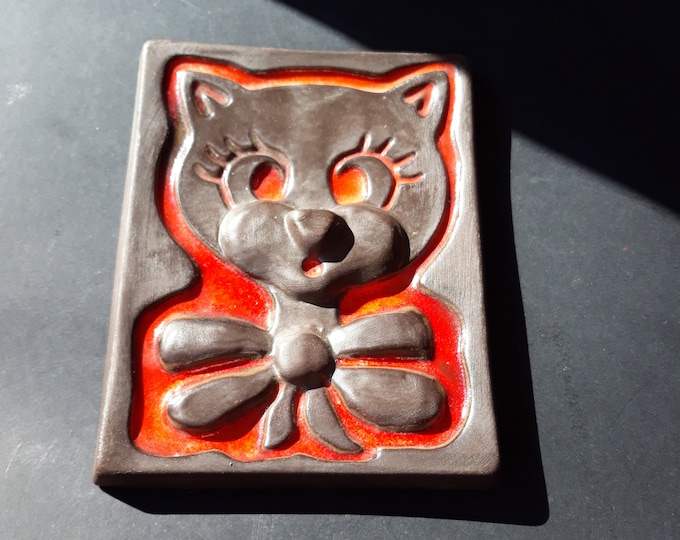Gabriel Sweden Vintage Wall Plaque. Orange Glaze Cat on Brown Mate Base. Cute Home Decoration. Retro Swedish Pottery. Marked.