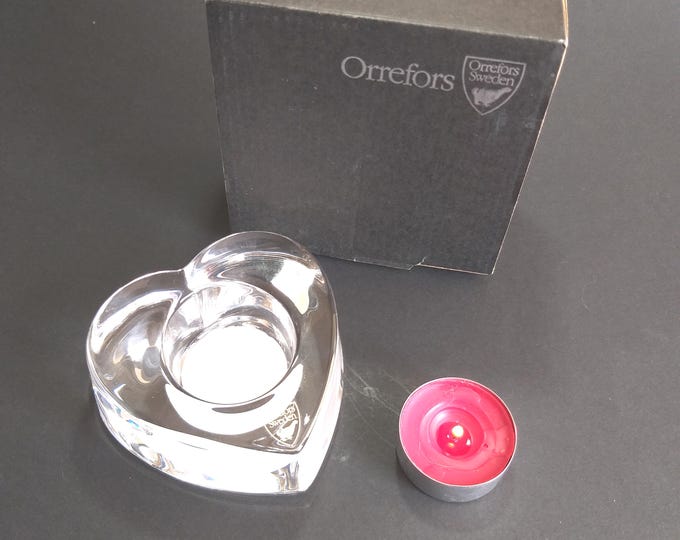 Orrefors  Kosta Boda "My Heart" Clear Cristal Glass Tea Light Votive Candleholder. Designed by Swedish Artist Lars Hellsten. Original Box.