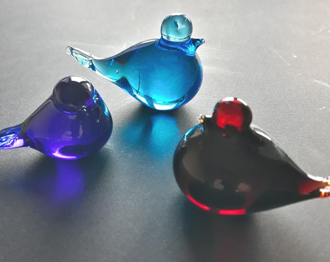 Set of 3 Small Swedish Art Glass Bird Figurines in Blue, Orange and Cobalt Blue Colours. Hand Blown. Made in Sweden. Cute Sun Catchers.