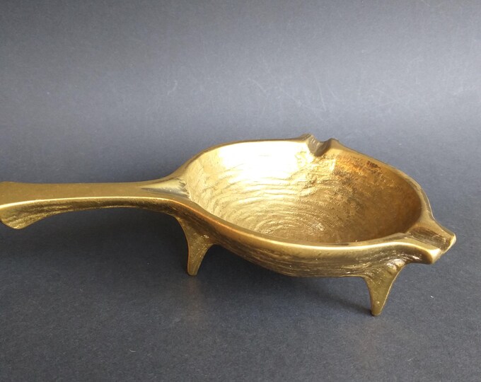 Vintage Solid Brass Ashtray. German Brutalist Style. Cup Shape on Three Legs. Patina. A fascinating Piece of Home Decor from 50s.
