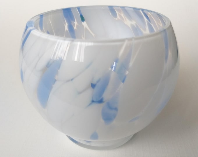 Sweden glass. Vase or tealight holder. Tre Bockar Hudiksvall Swedish Scandinavian Art Glass. Vintage. White blue  colours.