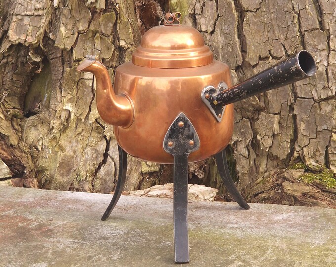 Large True Vintage Swedish Copper Teapot Kettle with Lid. Hand Forged Handfortent Svensk Koppar. Iron Legs and Handle. Tin lined. Stamped.