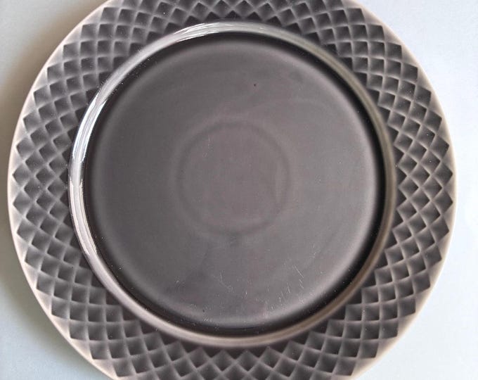 Sagaform Coffee More Series Stoneware Dinner Plate. Designer Margot Barolo. Distinctive raised Geometric Relief Pattern surrounding the Rim.